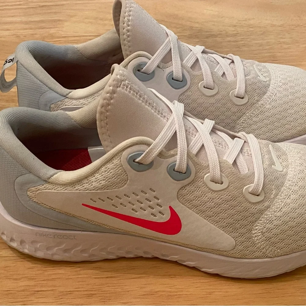 Nike Women's Legend React Running Shoes (White/Hyper Pink/Half Blue) - Picture 7 of 7